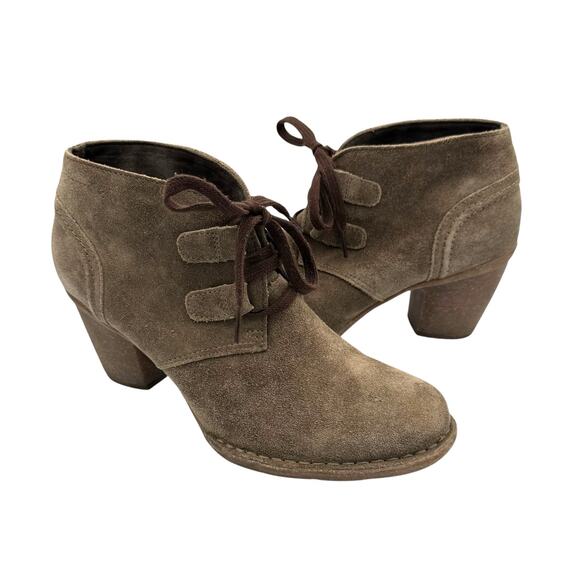 Clarks Carleta Lyon Khaki Suede Leather Lace Up Rubber Heeled Ankle Boots - Picture 1 of 10